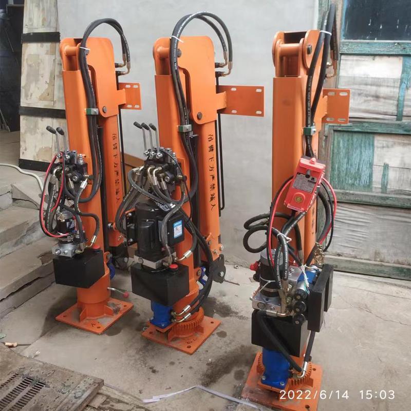 昌都市重汽蓝牌随车吊 3.2吨 国六动力强 液压驱动 农用自卸起重机